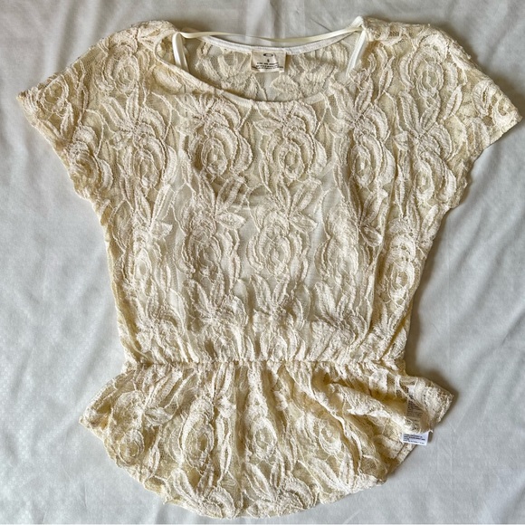Urban Outfitters Tops - Pins and Needles Urban Outfitters Peplum Hem Lace Crochet Top Size Small